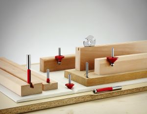 Bosch - Expert Serisi Laminant İçin Çift Oluklu, Sert Metal Altta Bilya Yataklı Freze Ucu 8*9,5*71,5 mm