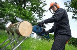 Bosch GKE 18V-40 Akülü Zincirli Ağaç Kesme Makinesi (SOLO) - 06008D3000