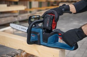 Bosch GKE 18V-40 Akülü Zincirli Ağaç Kesme Makinesi (SOLO) - 06008D3000