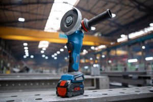 Bosch GWS 18V-15 P Akülü Taşlama Makinesi (SOLO) - 06019H6A00