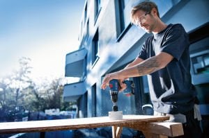 Bosch GSR 18V-45 (2X2Ah) Çift Akülü Delme Vidalama Makinesi + 63Pc Aksesuar Seti - 0615A5007X