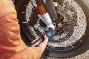 Bosch EasyPump Akülü Basınçlı Hava Pompası - 0603947000